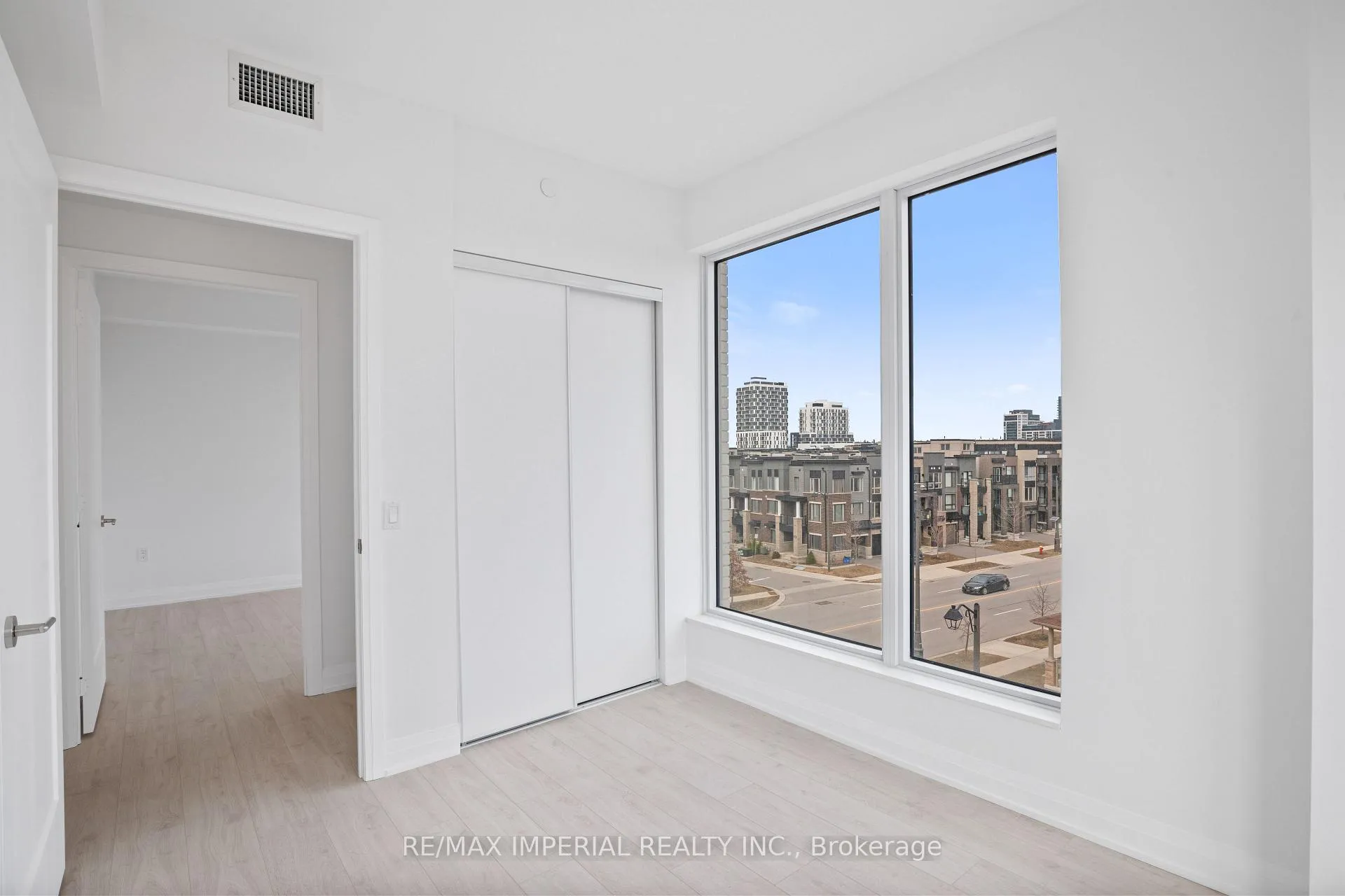 Photo 15 of Unit 423, 412 Silver Maple Road, Oakville, Joshua Meadows — HOMEH