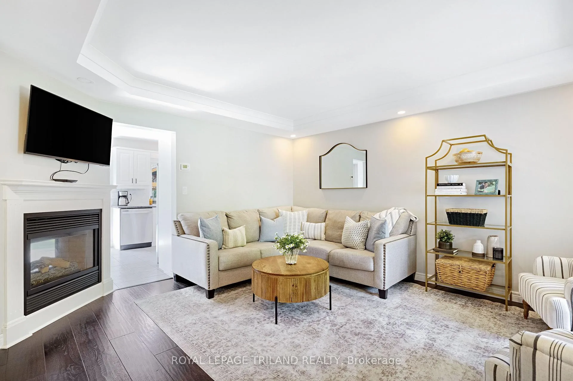 Photo 6 of 18 Sifton Drive, St. Thomas — HOMEH