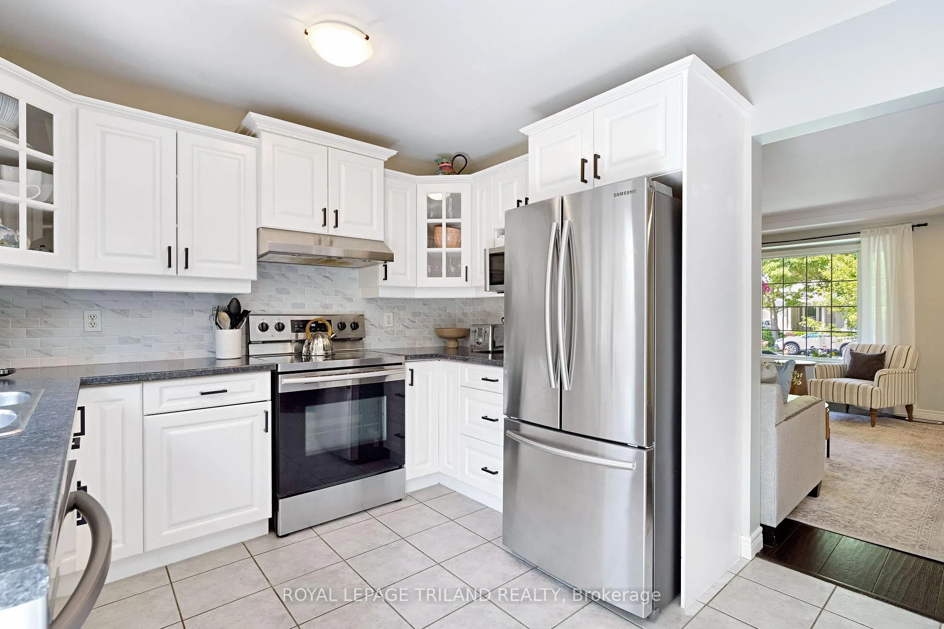 Photo 14 of 18 Sifton Drive, St. Thomas — HOMEH