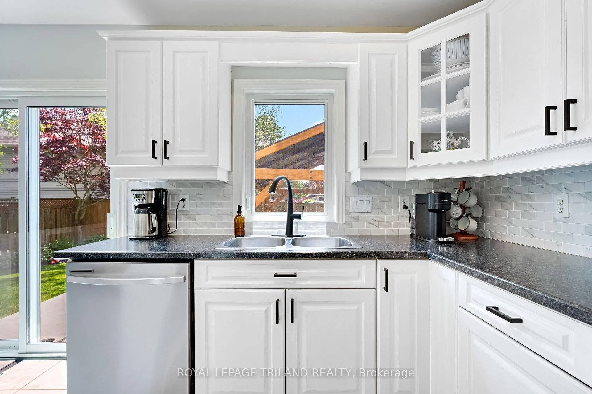Photo 15 of 18 Sifton Drive, St. Thomas — HOMEH