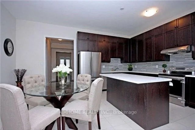 Photo 2 of 3 Mario Avenue, Markham, Cachet — HOMEH