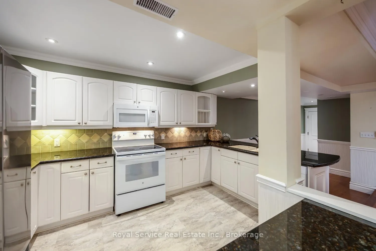 Photo 8 of Unit 103, 323 George Street, Cobourg — HOMEH