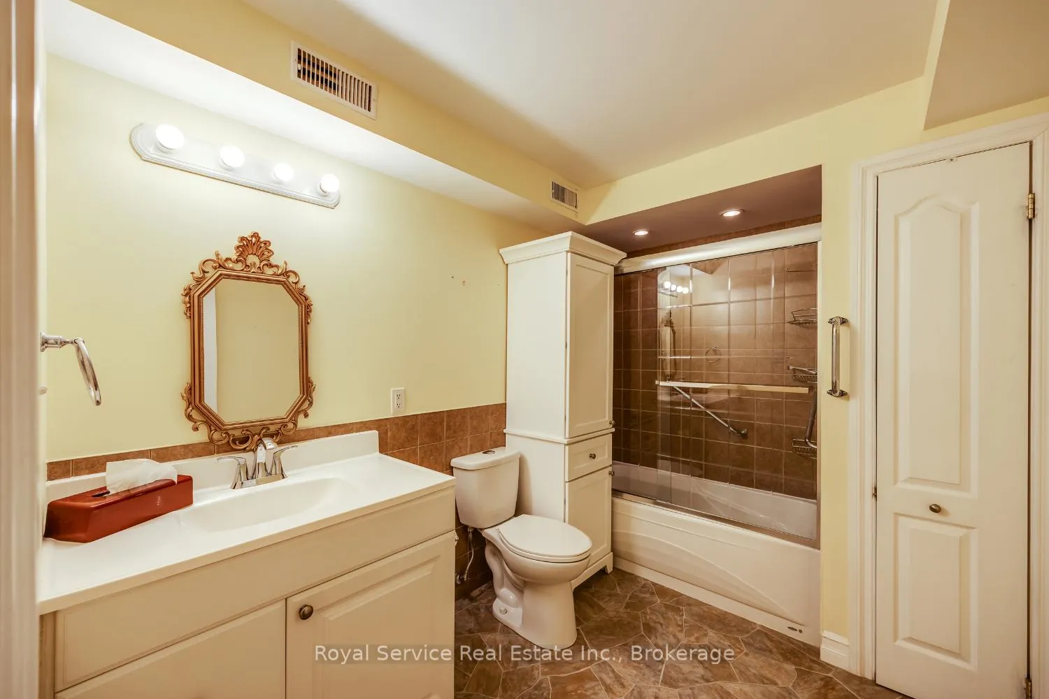 Photo 20 of Unit 103, 323 George Street, Cobourg — HOMEH