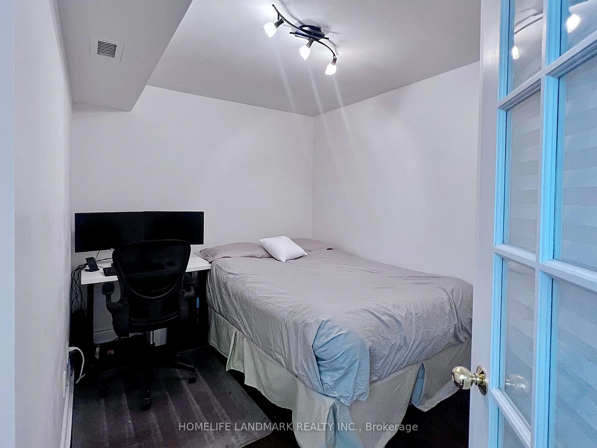 Photo 15 of Unit 809, 5 Northtown Way, North York, Willowdale East — HOMEH