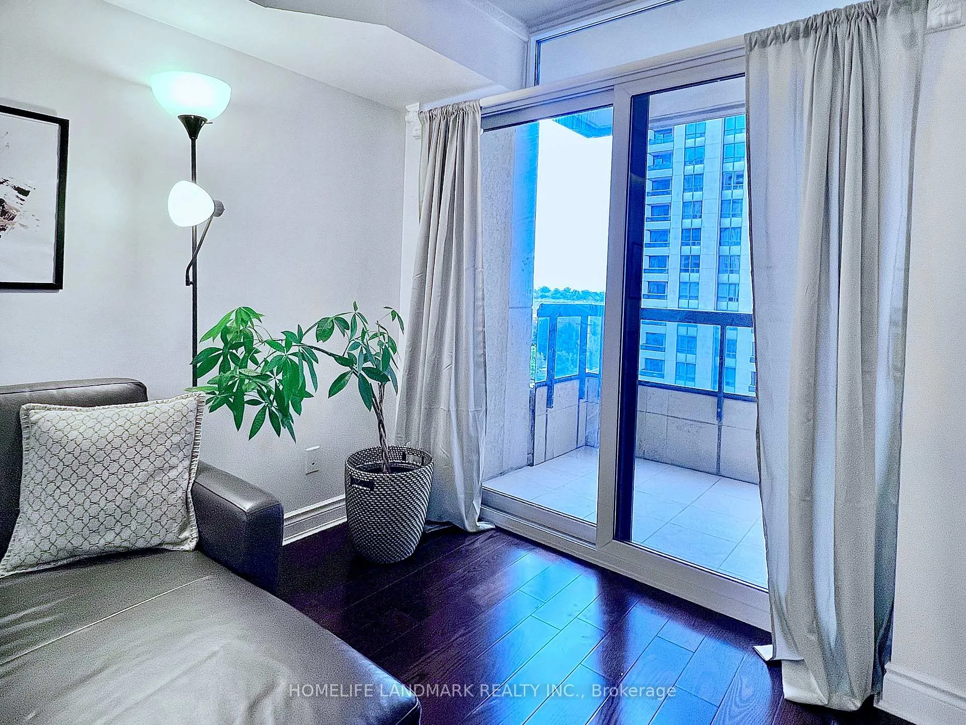 Photo 17 of Unit 809, 5 Northtown Way, North York, Willowdale East — HOMEH