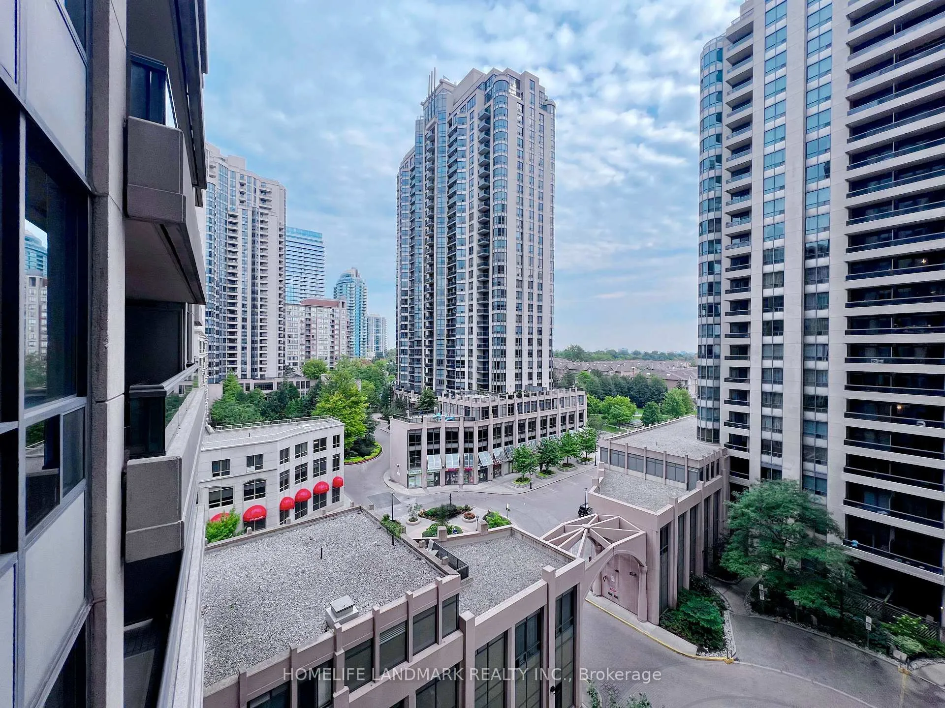 Photo 18 of Unit 809, 5 Northtown Way, North York, Willowdale East — HOMEH