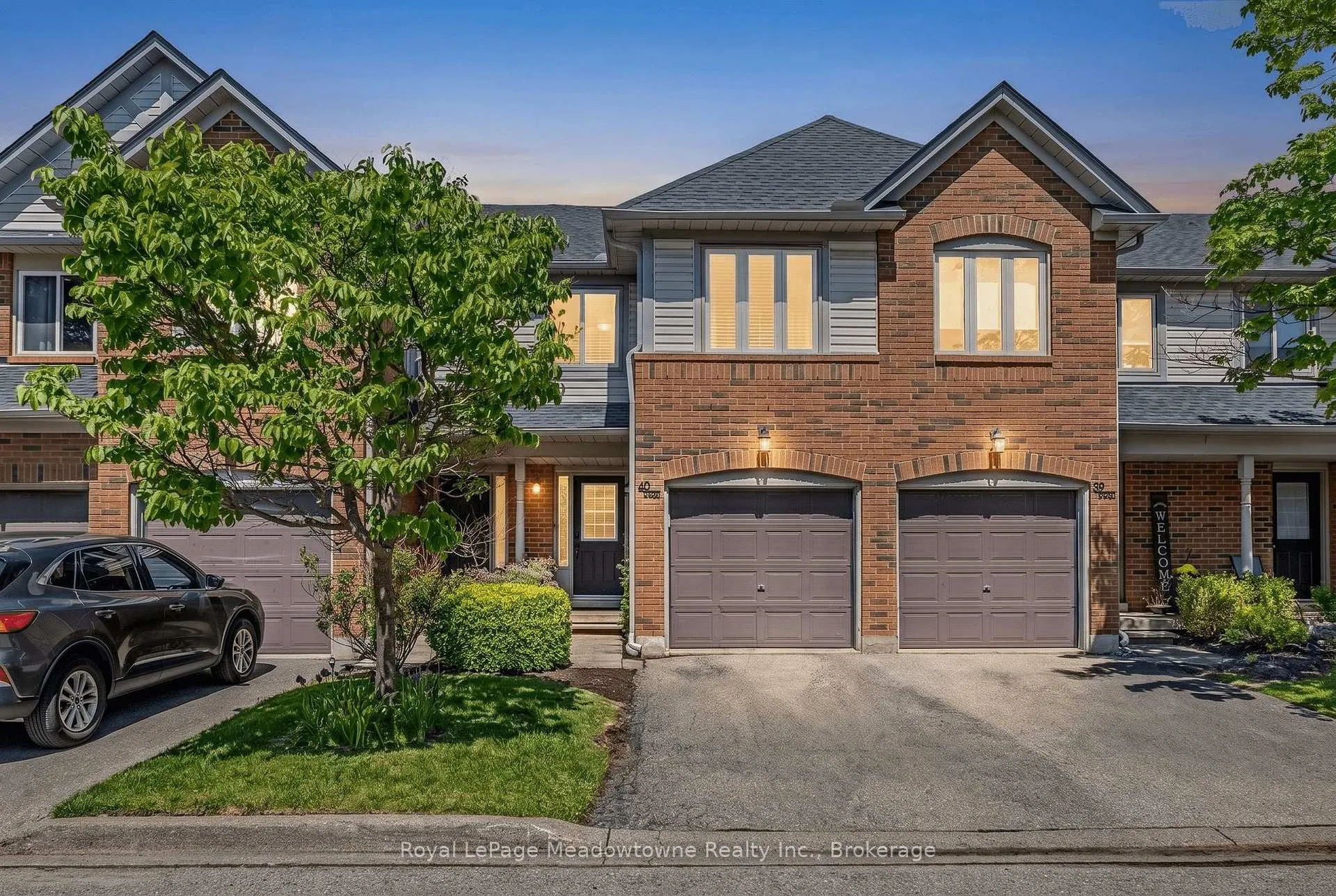 Front of Unit 40, 2960 Headon Forest Drive