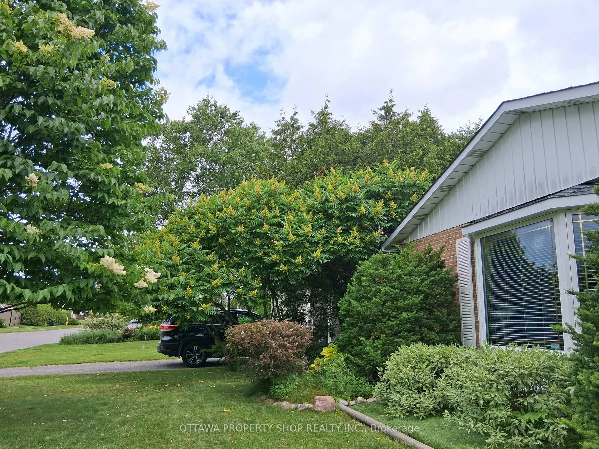 Photo 34 of 49 Country Lane, Ottawa, Kanata - Glencairn/Hazeldean — HOMEH