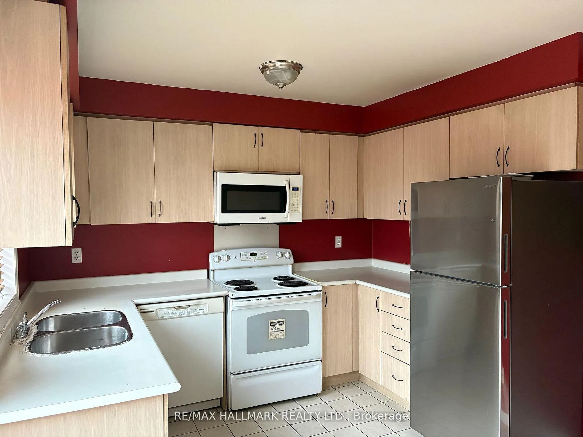 Photo 4 of 138 Spadina Road, Brampton, Brampton West — HOMEH