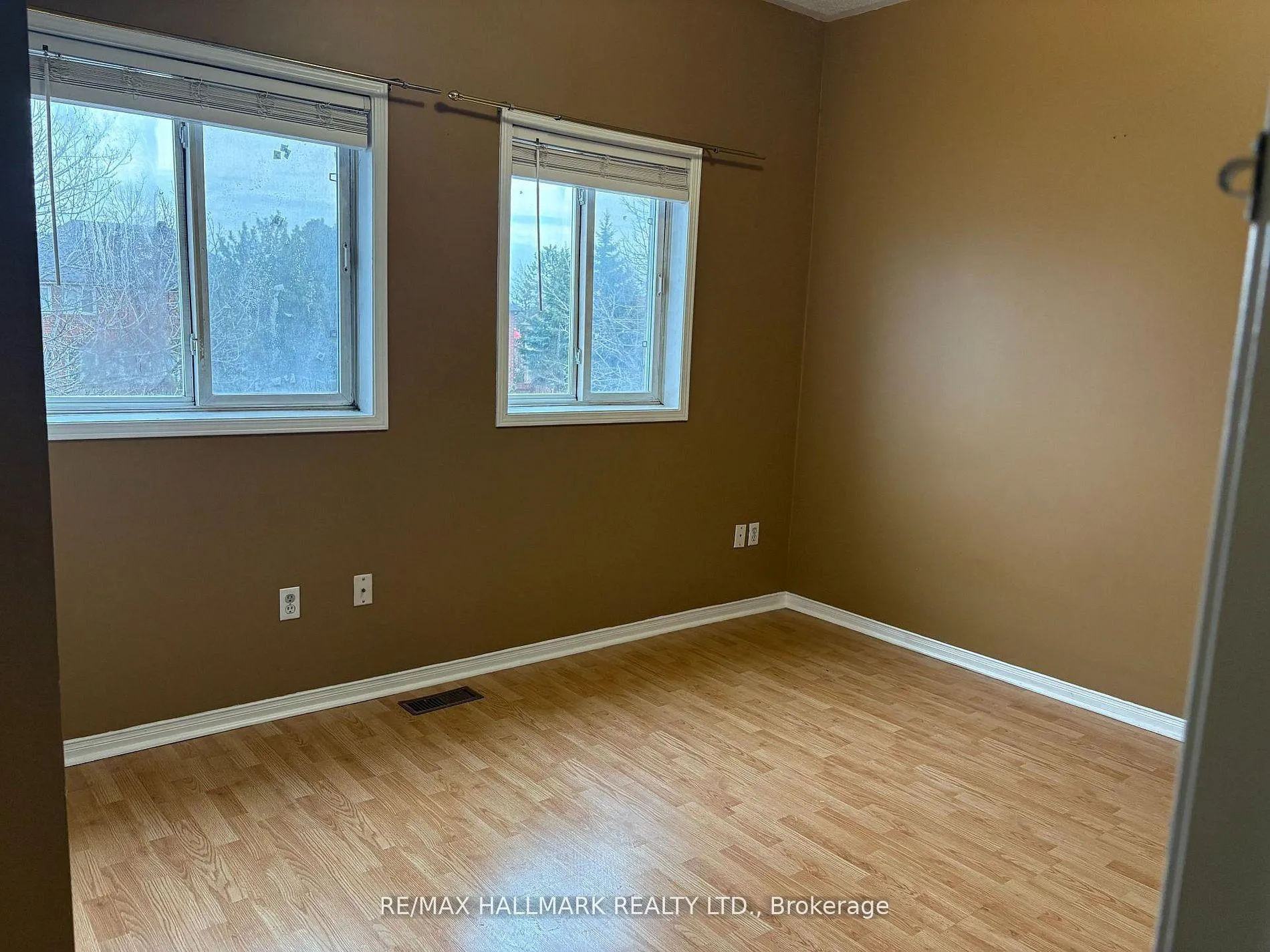 Photo 6 of 138 Spadina Road, Brampton, Brampton West — HOMEH
