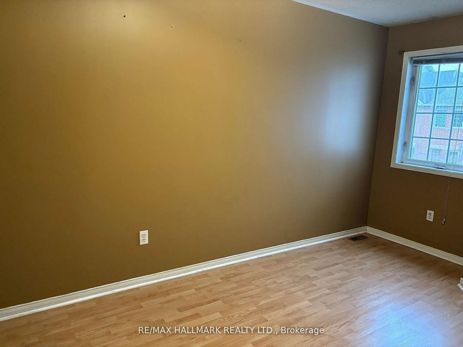 Photo 8 of 138 Spadina Road, Brampton, Brampton West — HOMEH