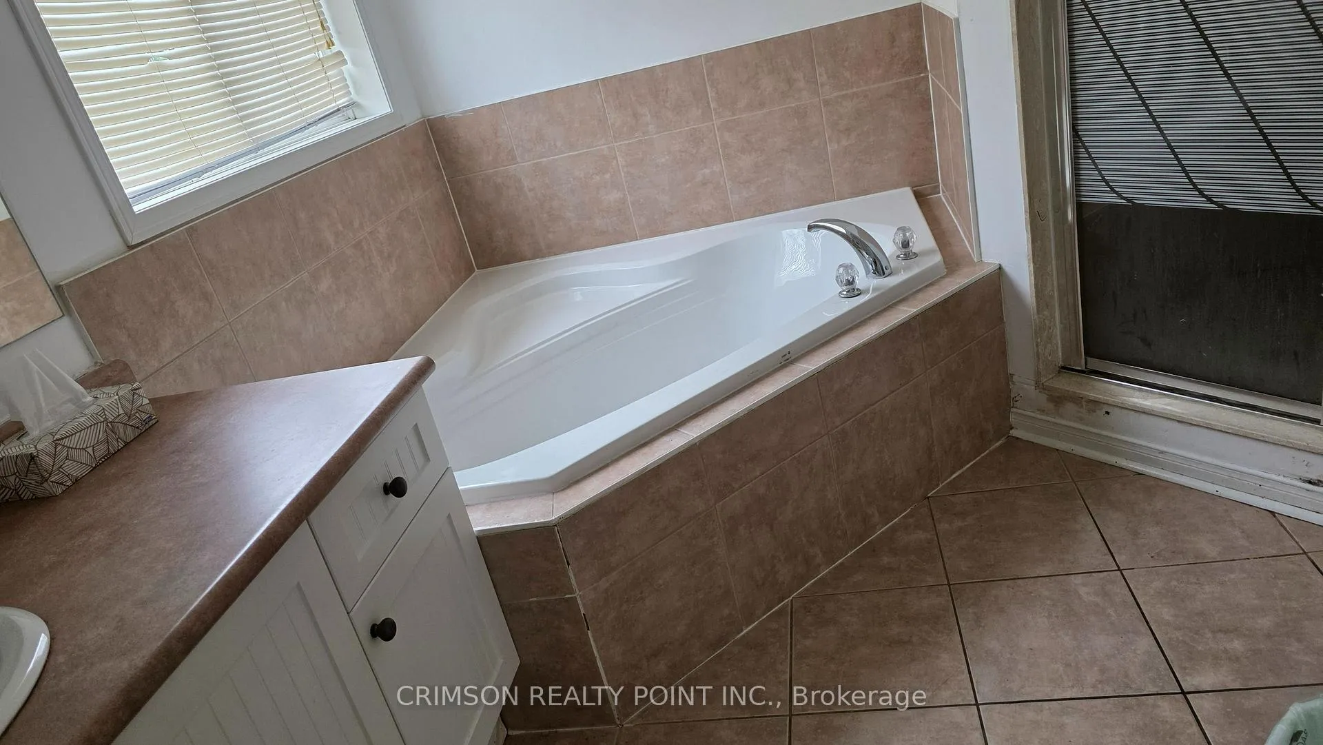 Photo 24 of 1299 Ashgrove Crescent, Oshawa, Pinecrest — HOMEH