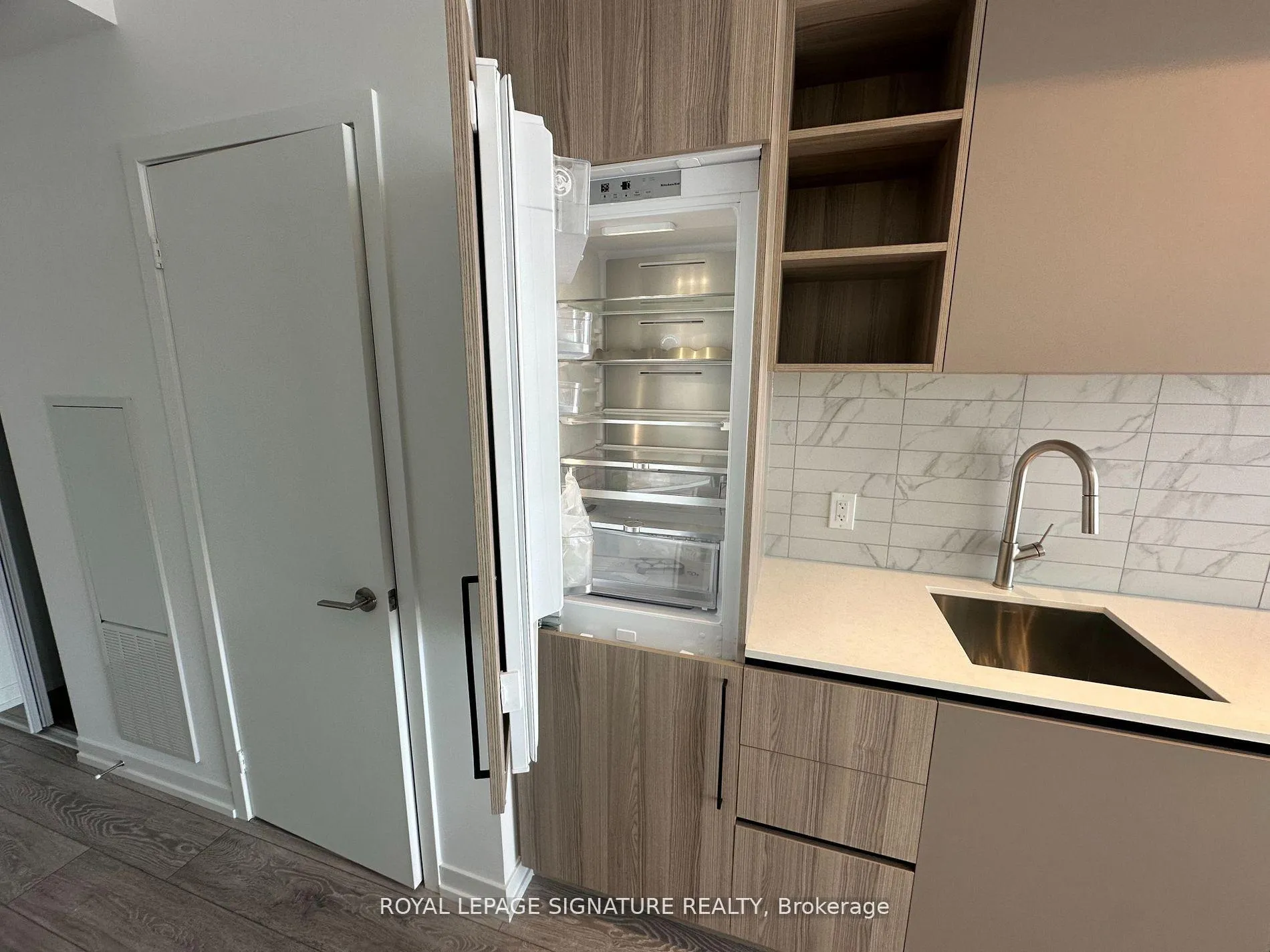 Photo 7 of Unit 4615, 55 Mercer Street, Toronto, Waterfront Communities — HOMEH