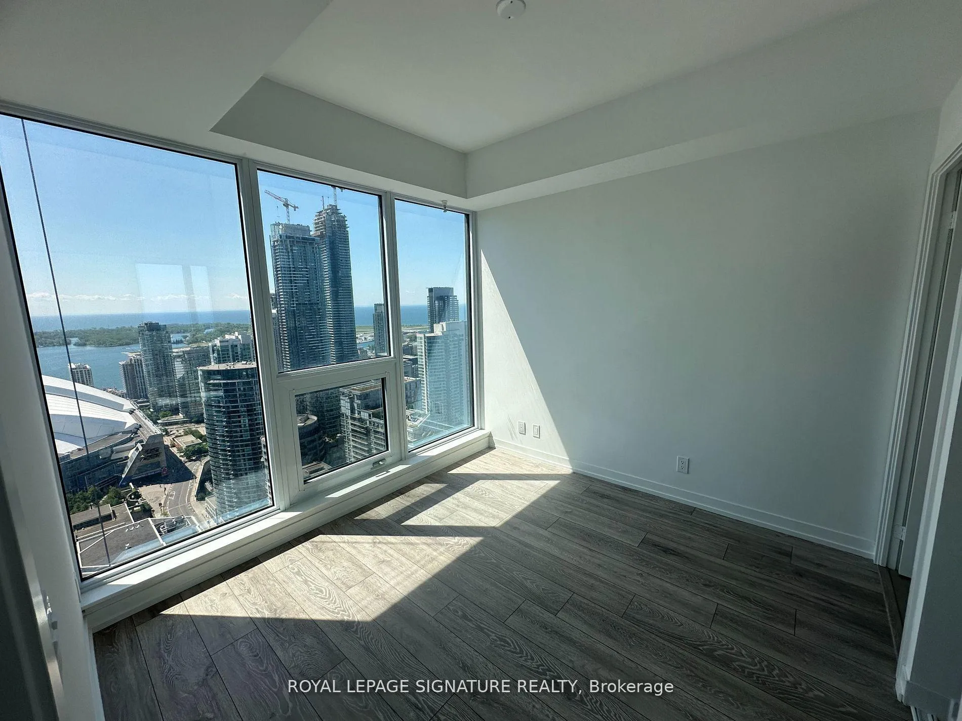 Photo 12 of Unit 4615, 55 Mercer Street, Toronto, Waterfront Communities — HOMEH