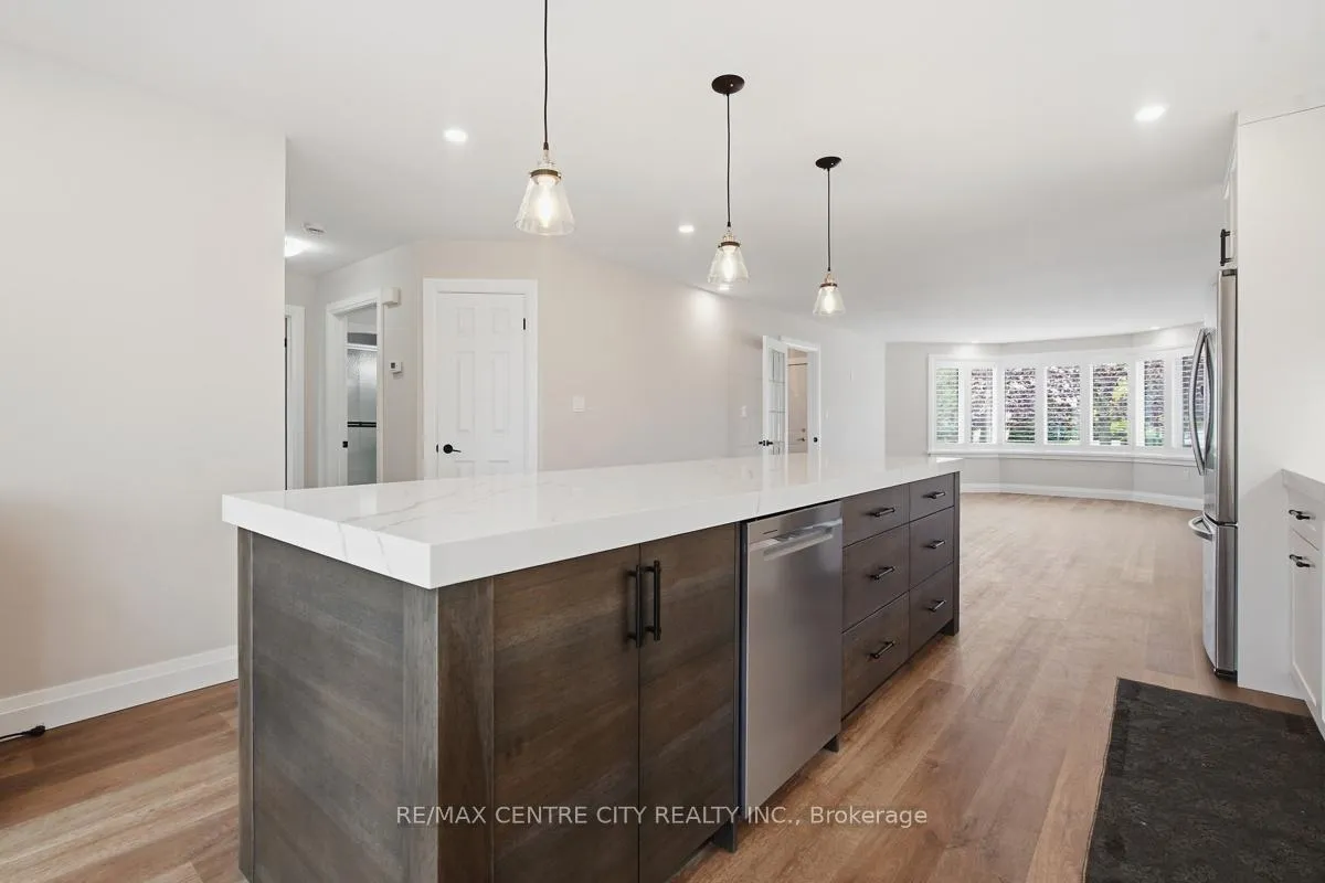 Photo 12 of 22 Ilderbrook Circle, Middlesex Centre, Ilderton — HOMEH