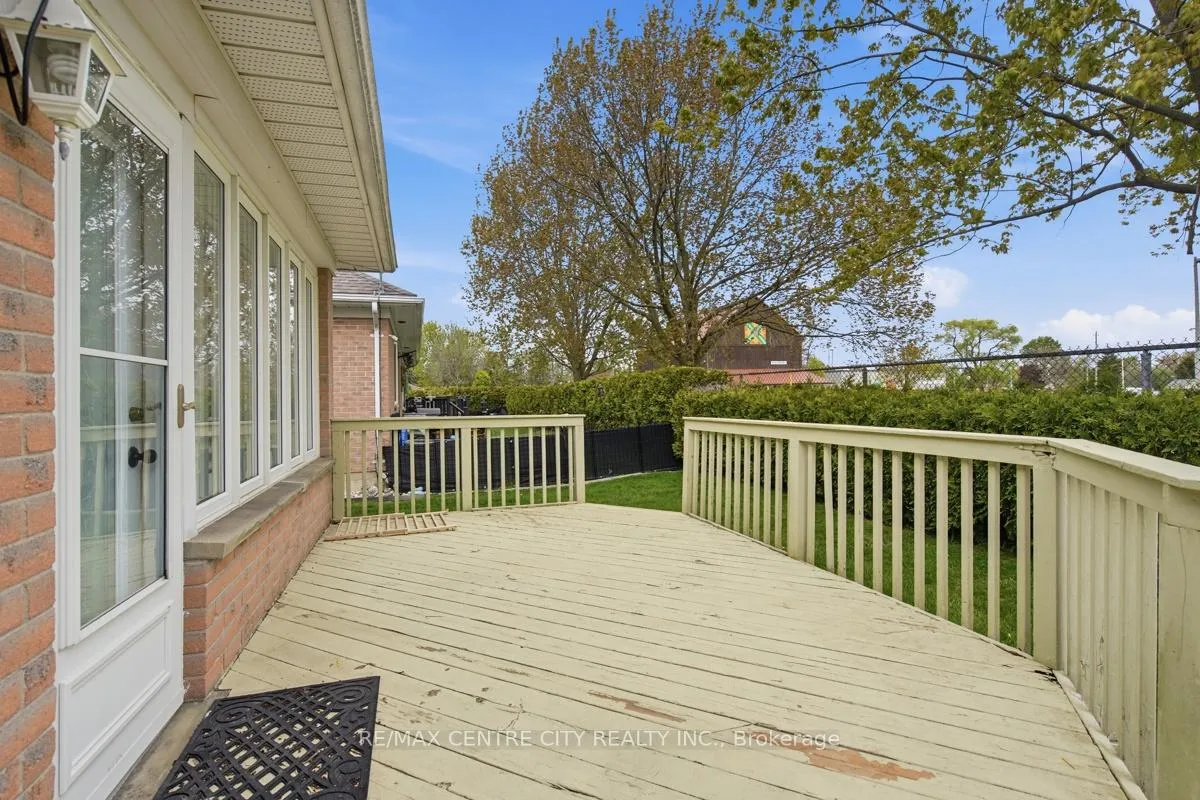 Photo 34 of 22 Ilderbrook Circle, Middlesex Centre, Ilderton — HOMEH