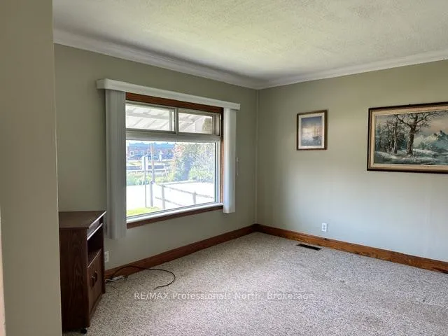 Photo 3 of 7 Invergordon Avenue, Minden Hills, Minden — HOMEH