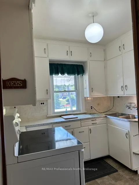 Photo 11 of 7 Invergordon Avenue, Minden Hills, Minden — HOMEH