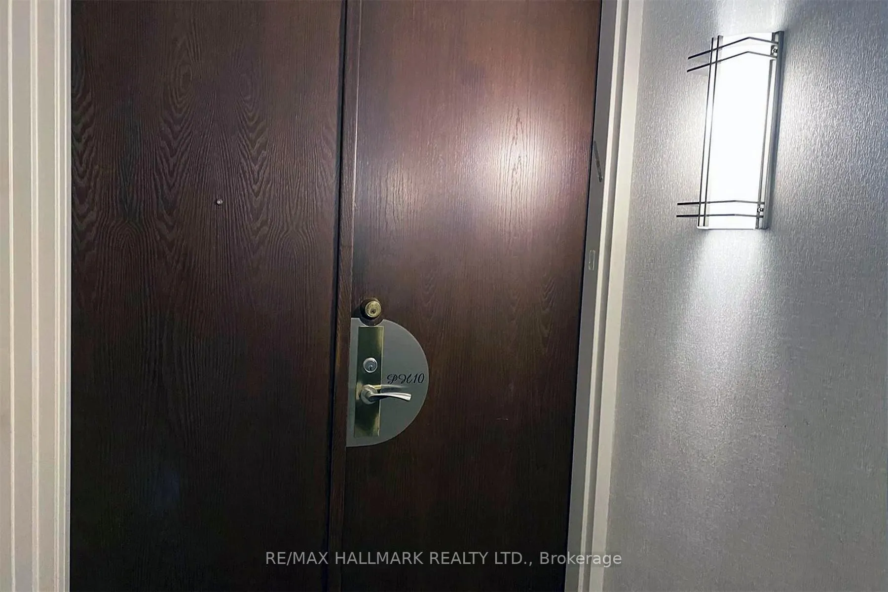 Photo 4 of Unit Ph10, 447 Walmer Road, Toronto, Forest Hill South — HOMEH