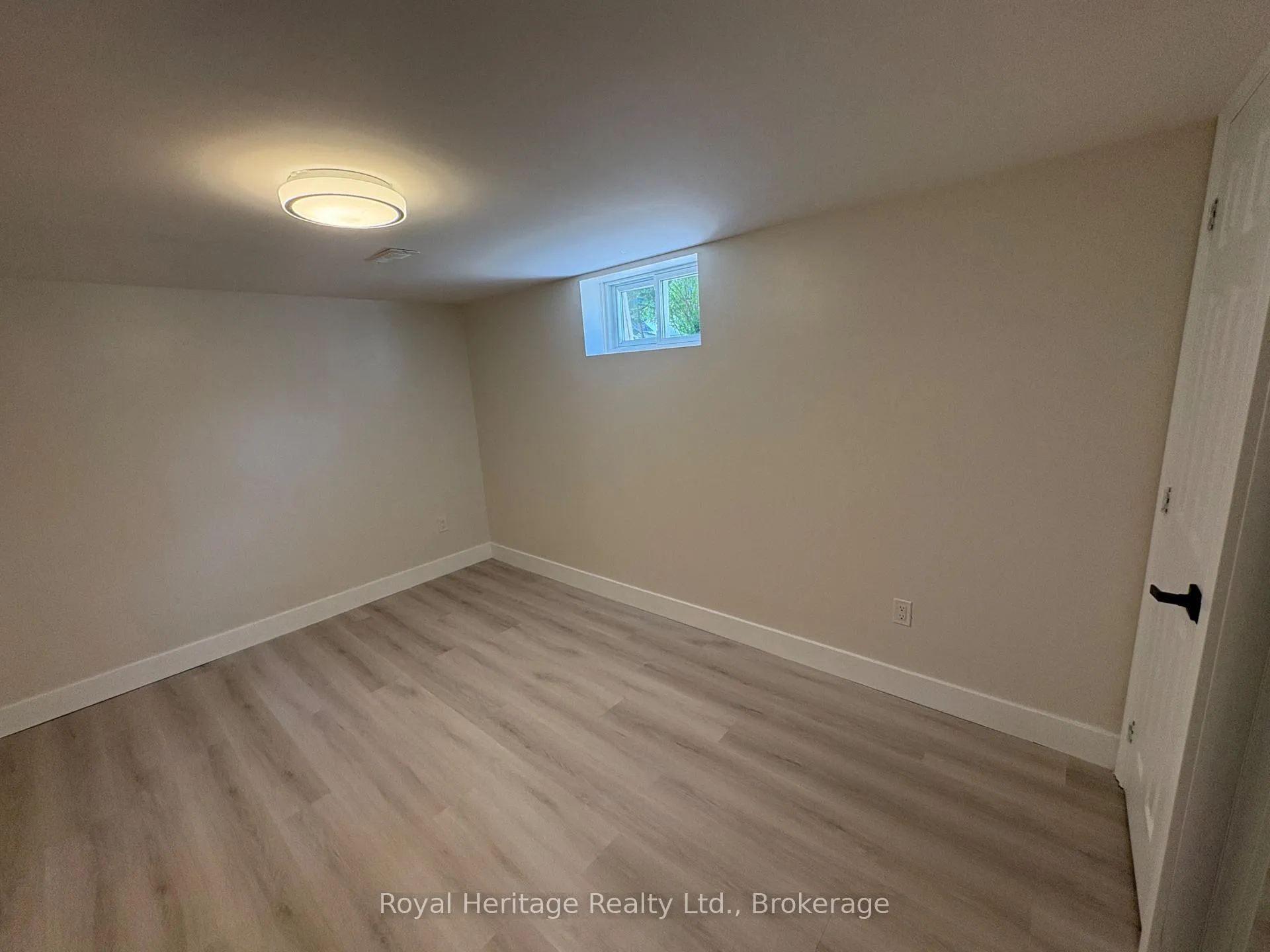 Photo 10 of Unit Bsmt, 499 Braidwood Avenue, Peterborough, Otonabee Ward 1 — HOMEH