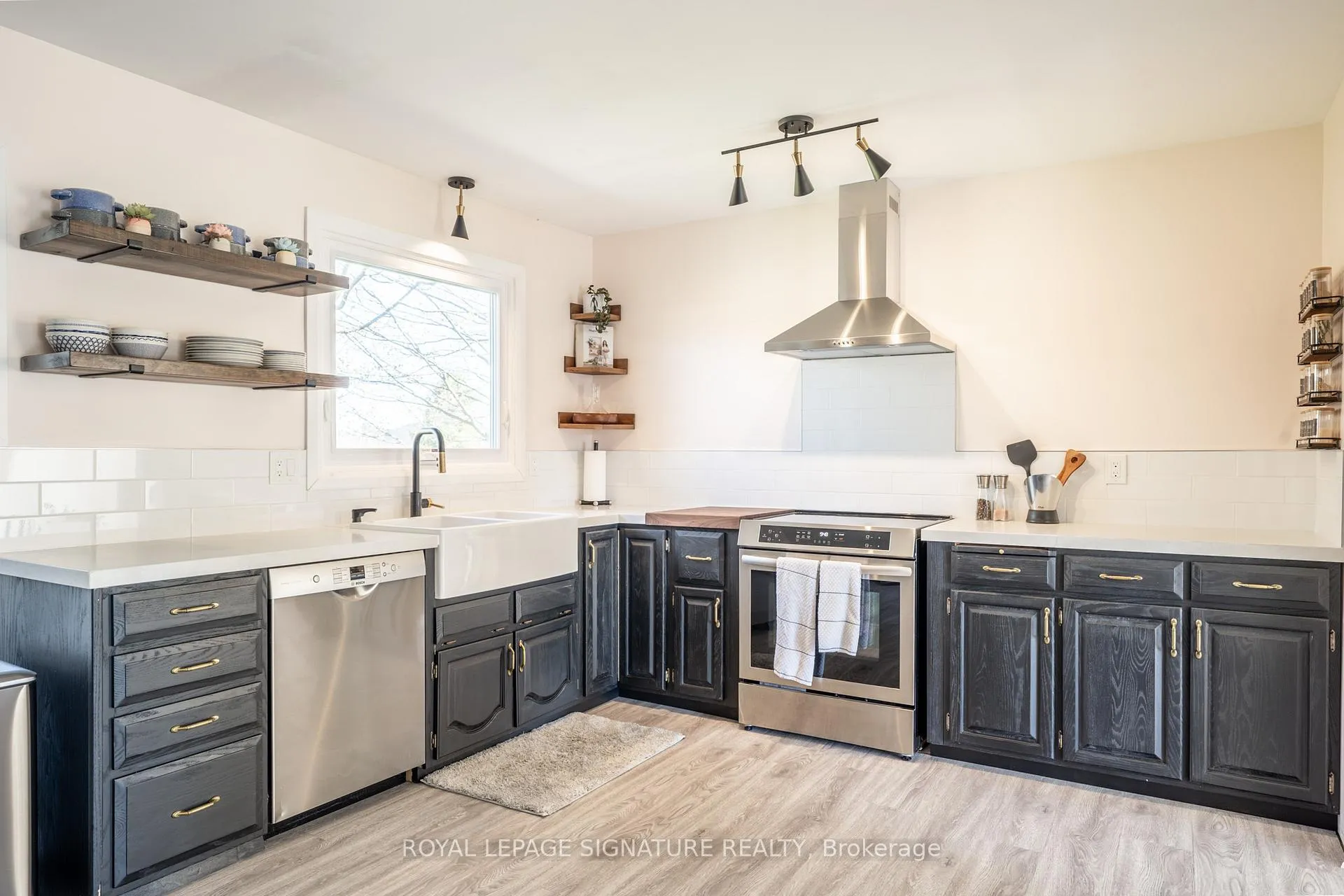 Photo 6 of 34 Champlain Crescent, Oro-Medonte, Warminster — HOMEH