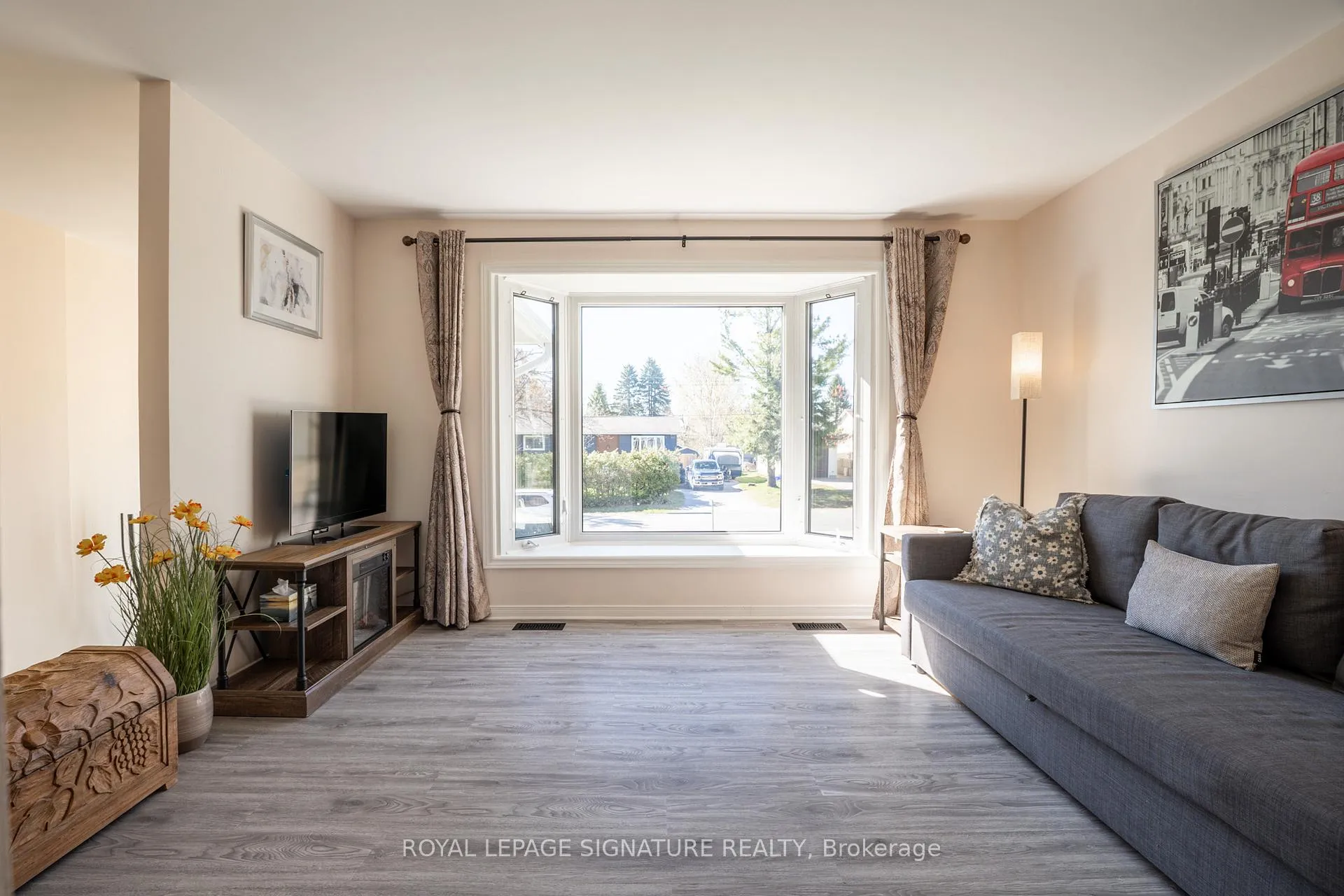 Photo 8 of 34 Champlain Crescent, Oro-Medonte, Warminster — HOMEH