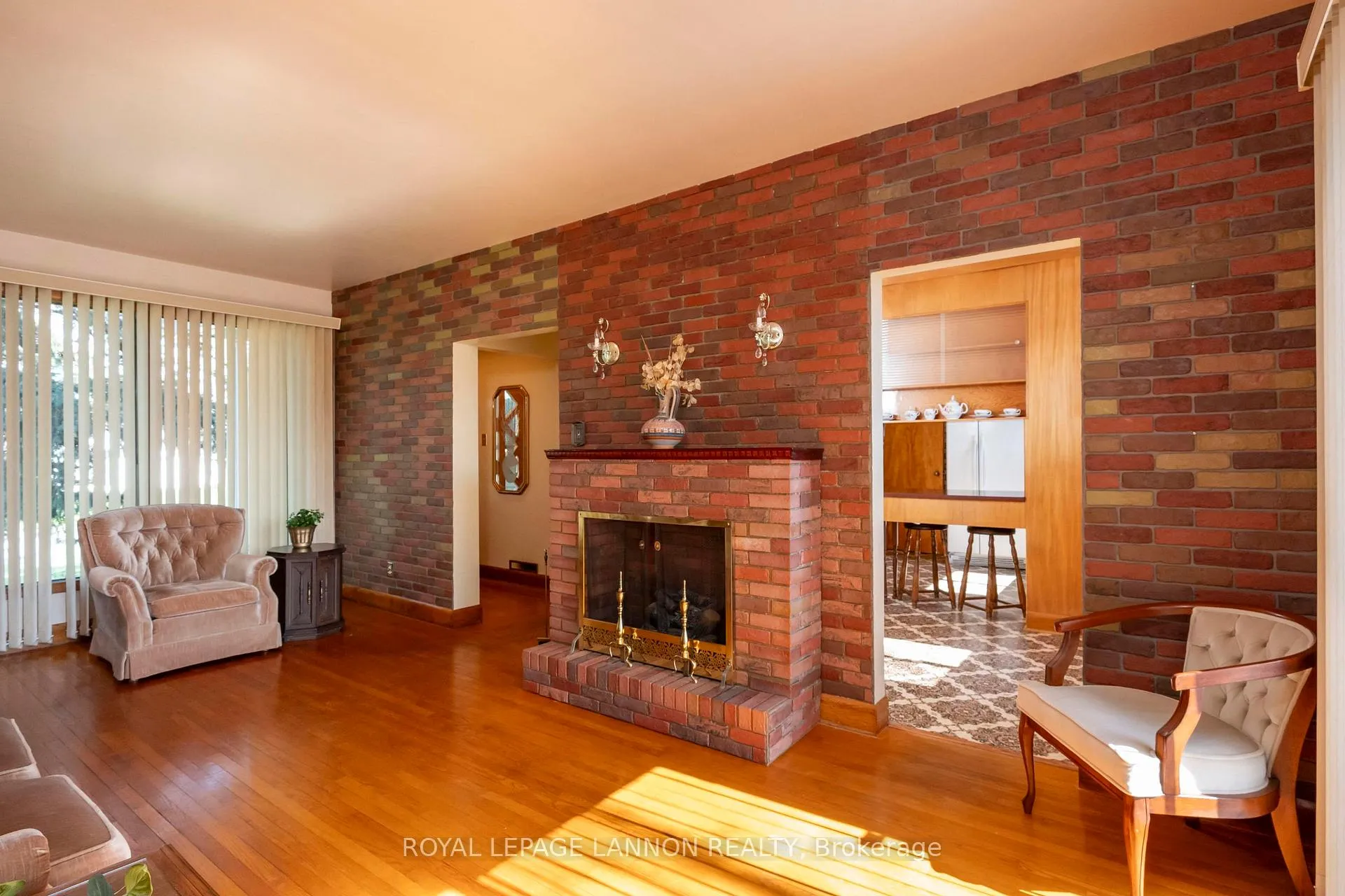 Photo 5 of 231 Alder Avenue, Thunder Bay, Forest Park — HOMEH
