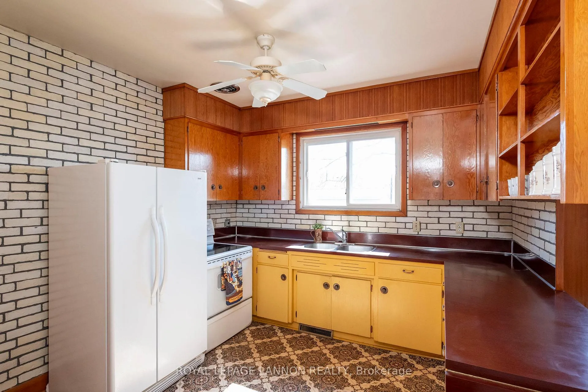 Photo 17 of 231 Alder Avenue, Thunder Bay, Forest Park — HOMEH