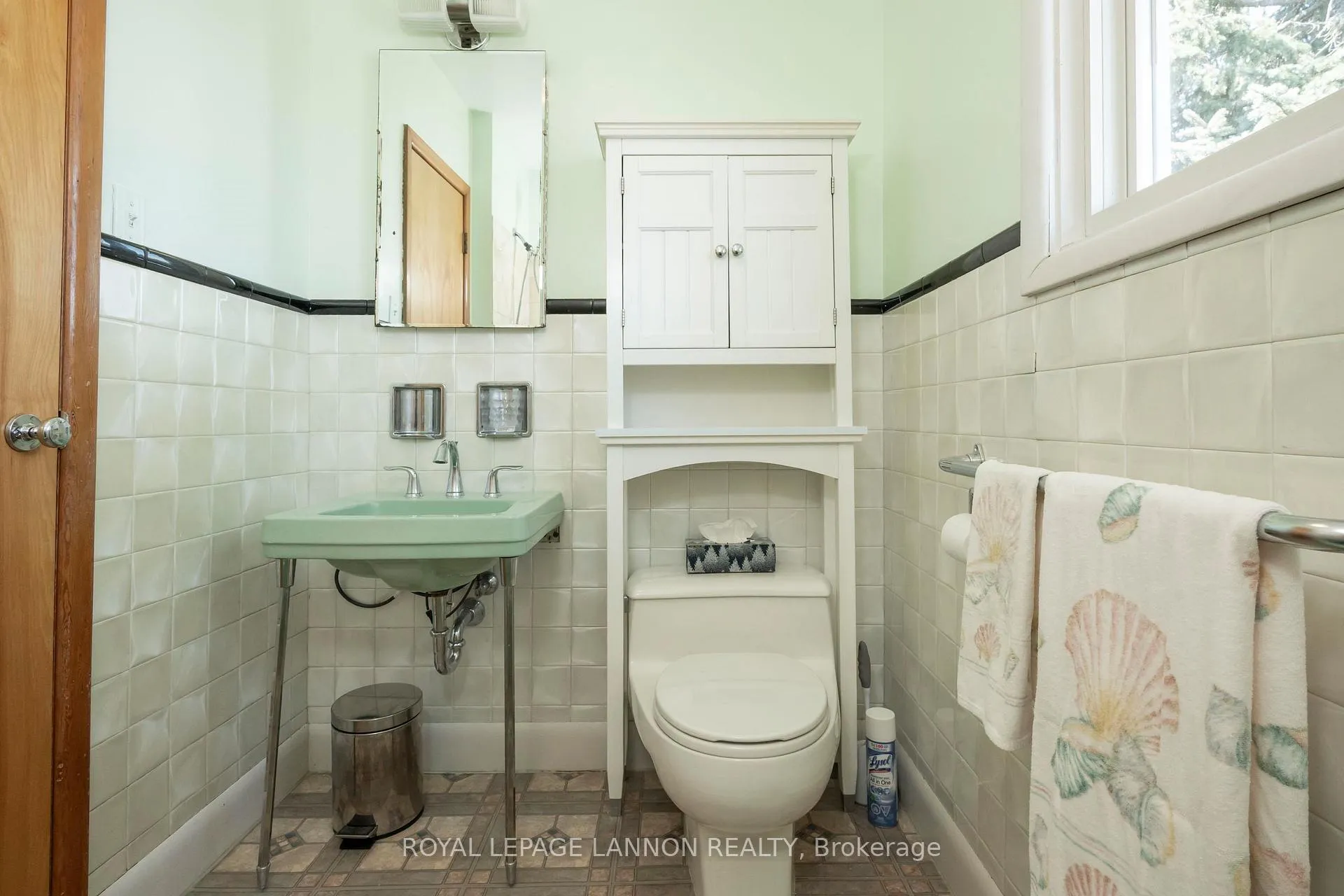Photo 25 of 231 Alder Avenue, Thunder Bay, Forest Park — HOMEH