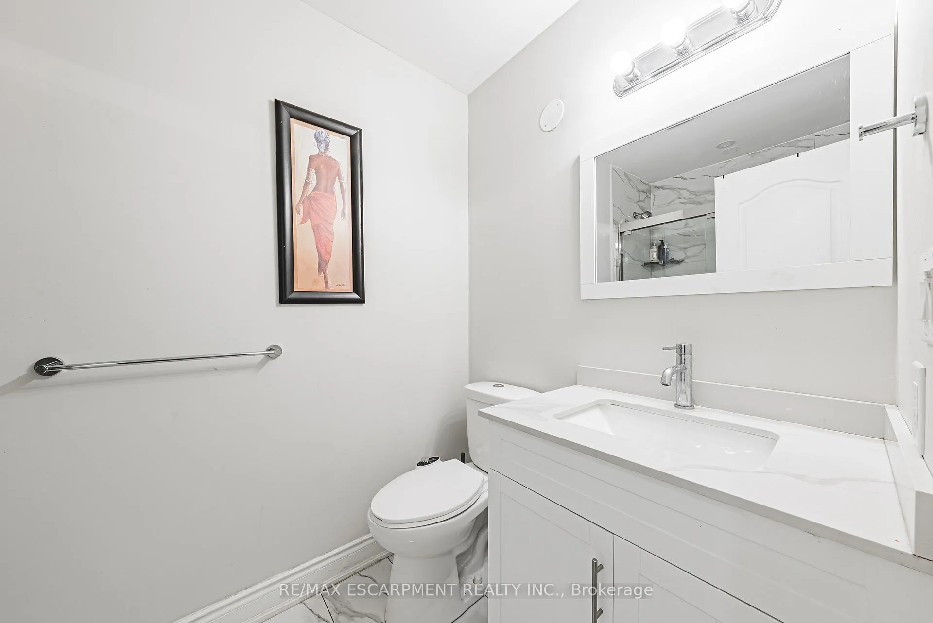 Photo 16 of 11 Drakes Drive, Hamilton, Lakeshore — HOMEH