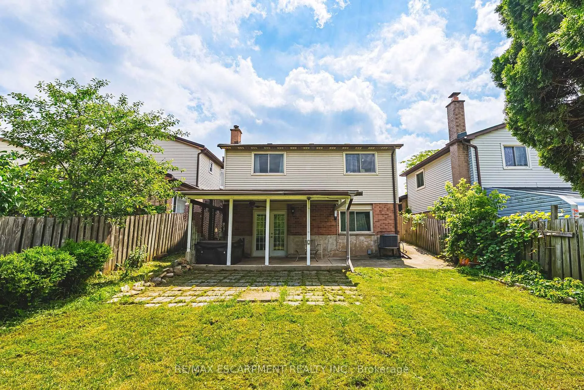 Photo 27 of 11 Drakes Drive, Hamilton, Lakeshore — HOMEH
