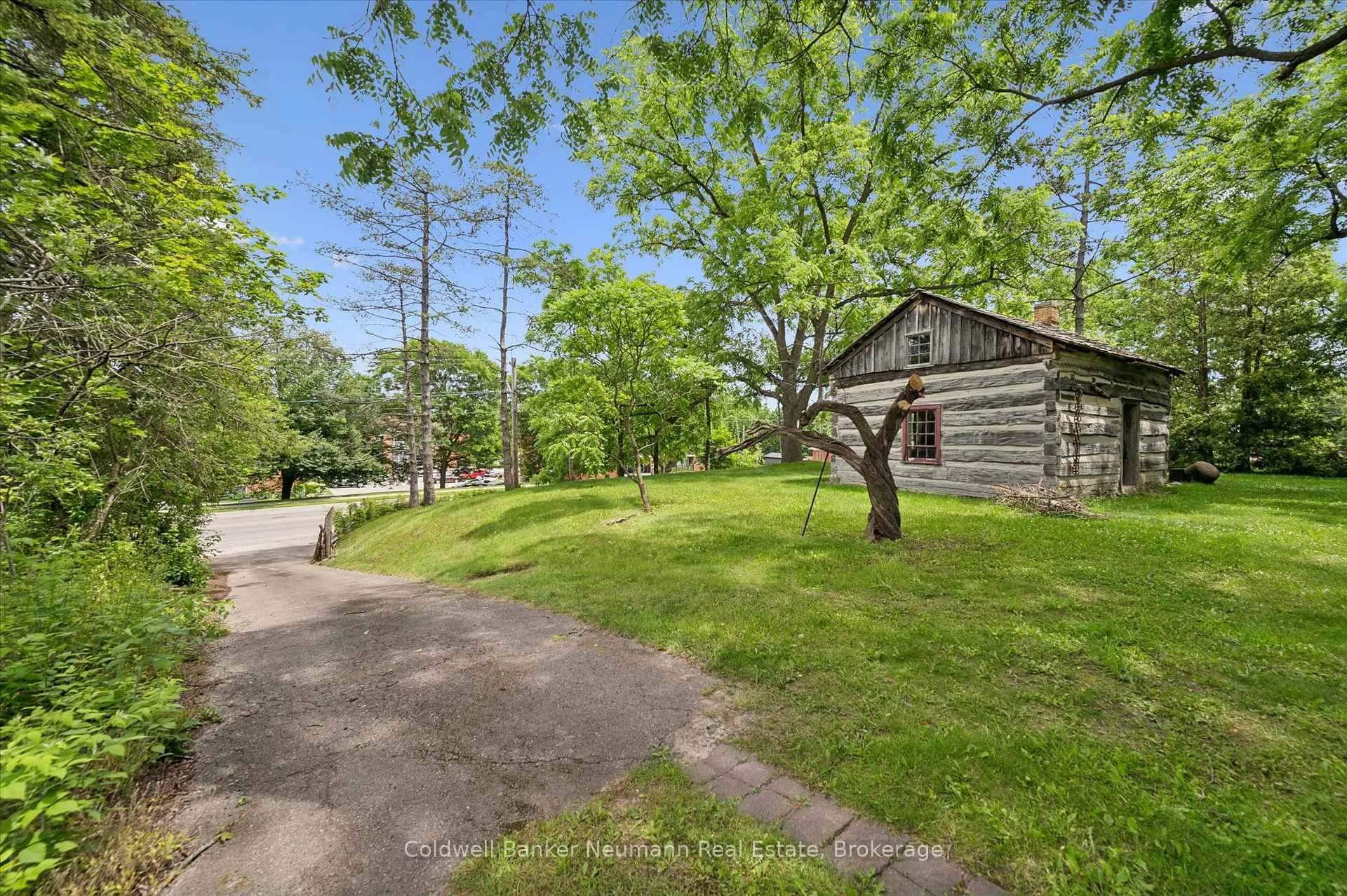 Photo 40 of 280 Palmer Street, Guelph, St. George's — HOMEH