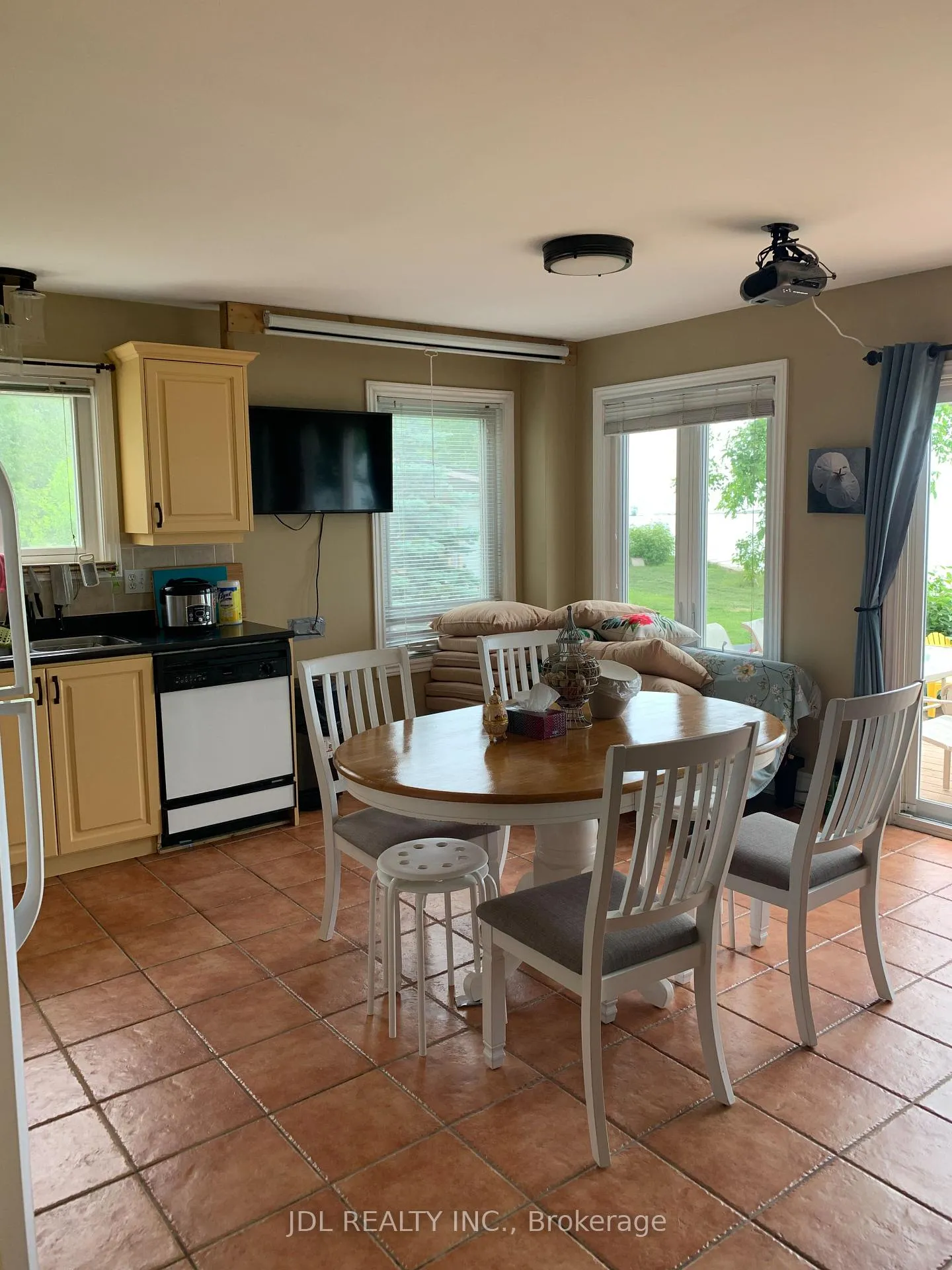 Photo 8 of 3188 Lakeshore Road, Haldimand, Dunnville — HOMEH
