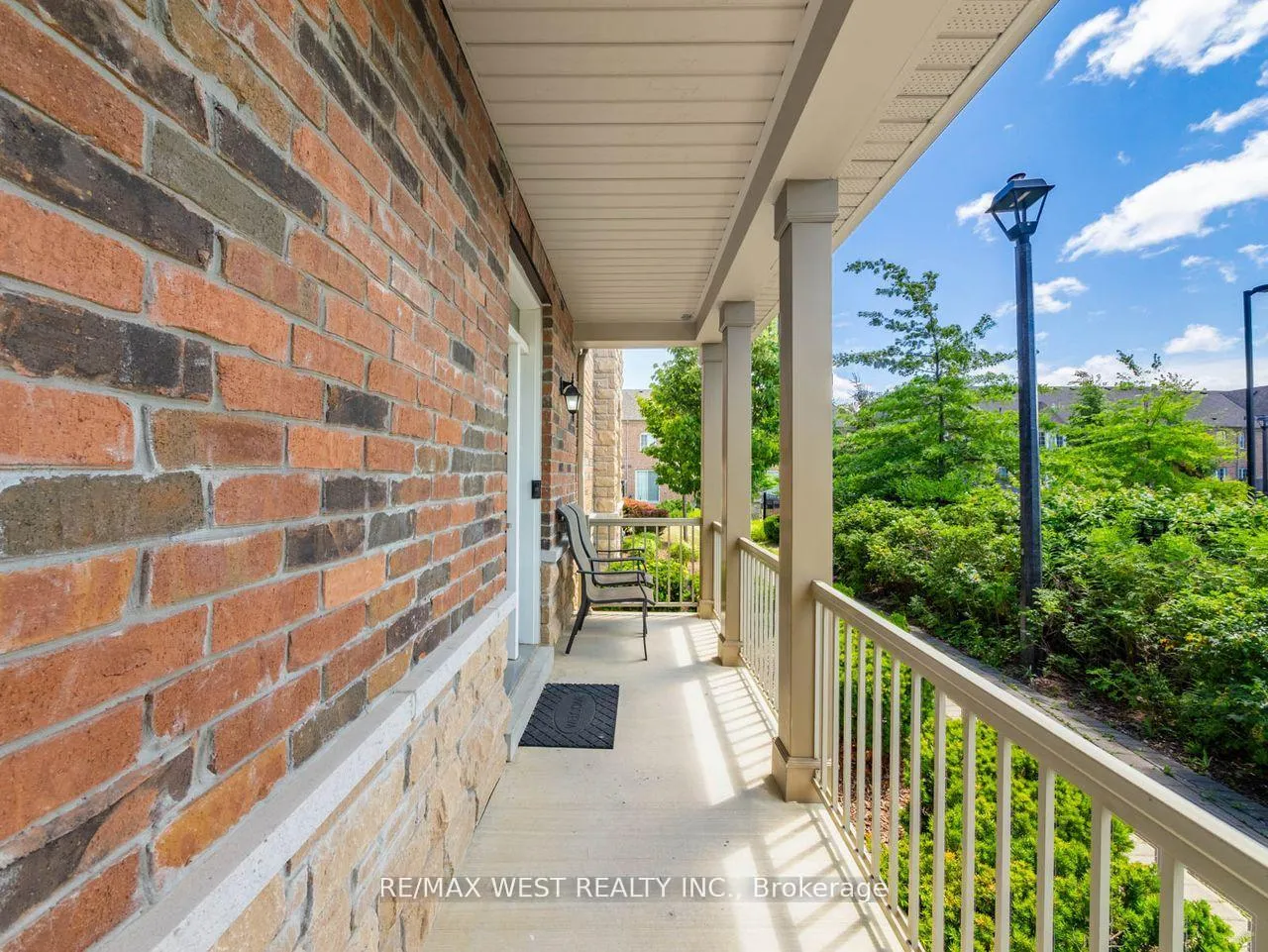 Photo 5 of 60 Utopia Way, Brampton, Bram East — HOMEH