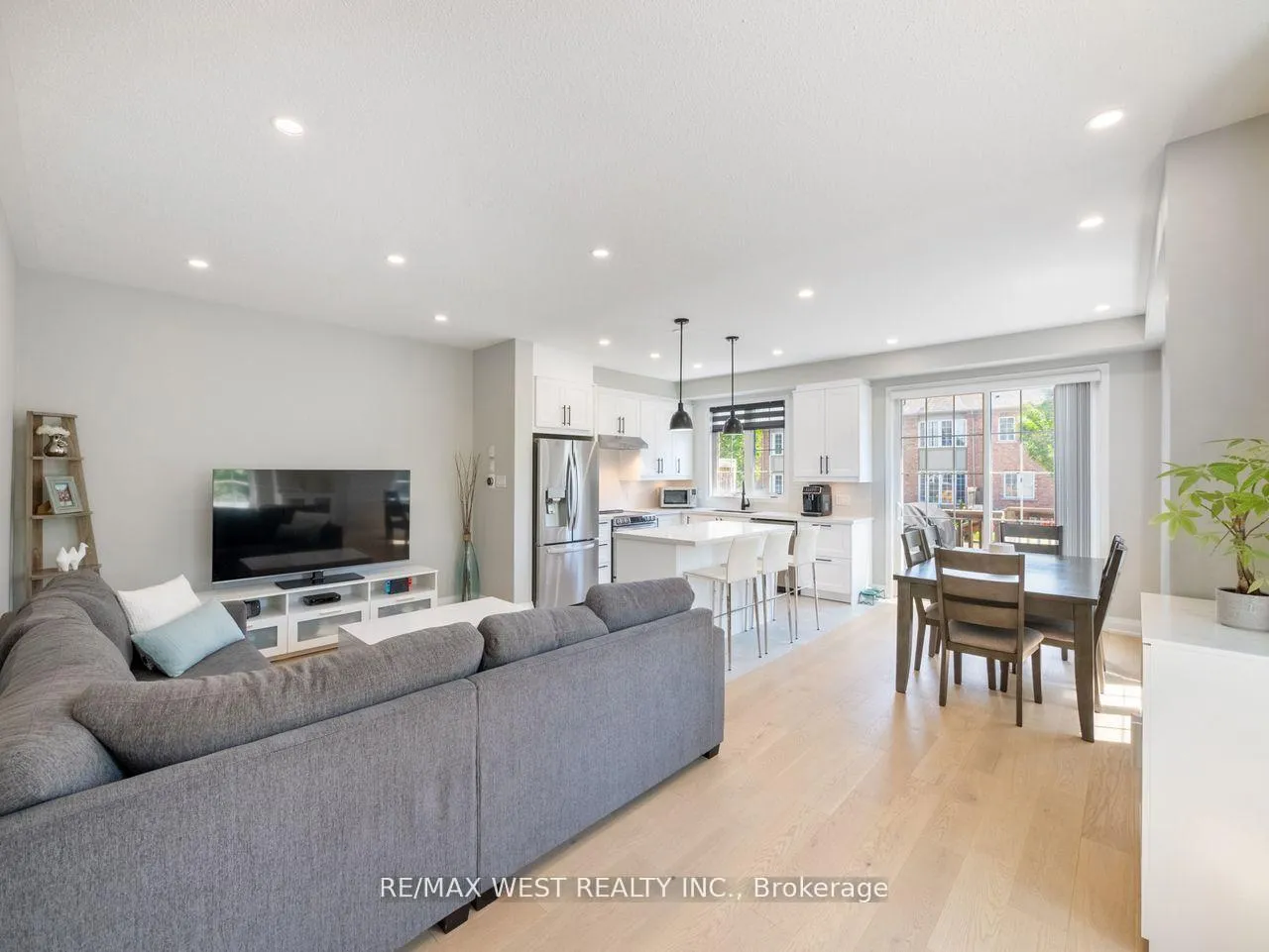 Photo 11 of 60 Utopia Way, Brampton, Bram East — HOMEH