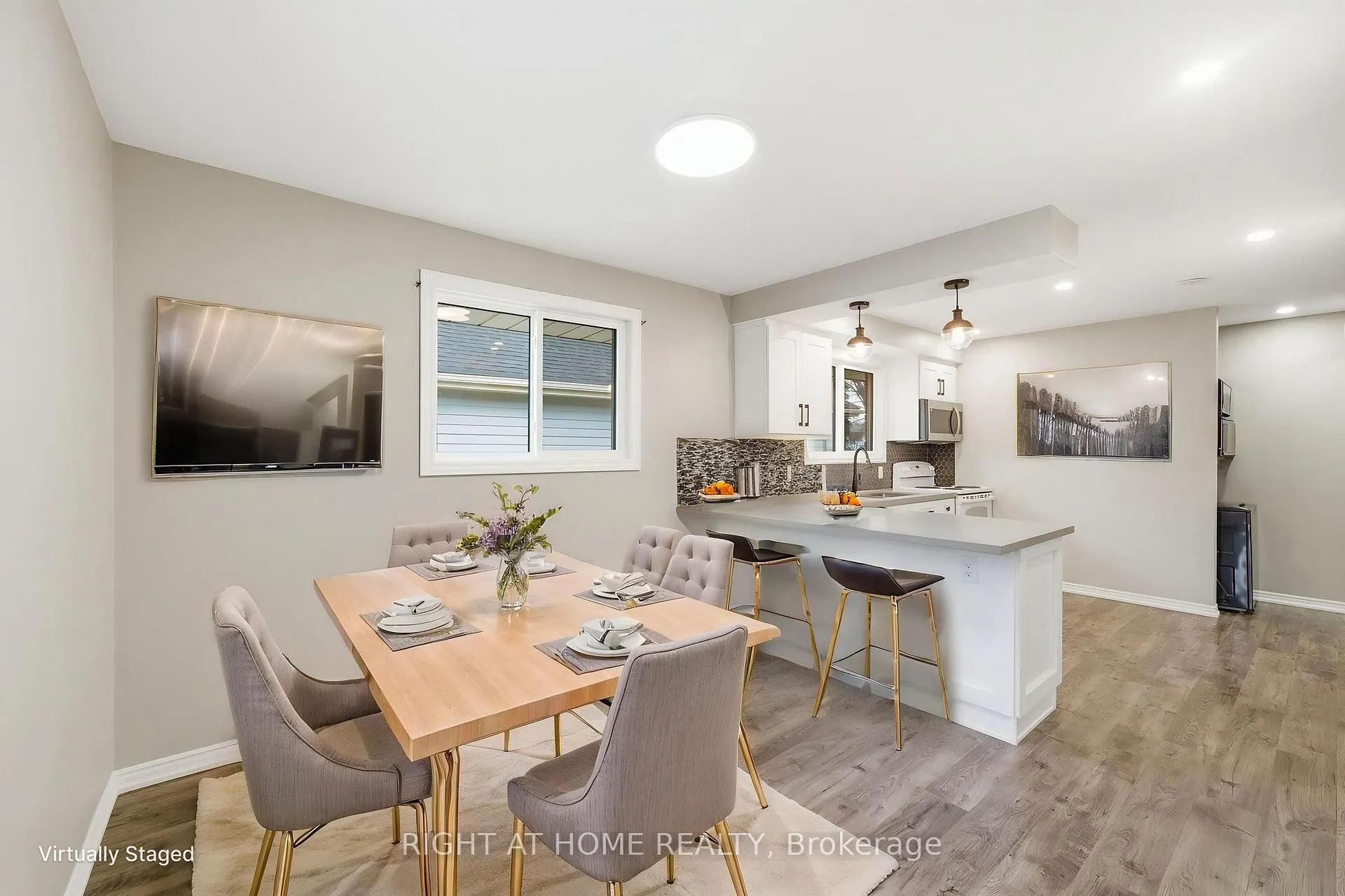 Photo 3 of 1418 Simcoe Street N, Oshawa, Samac — HOMEH