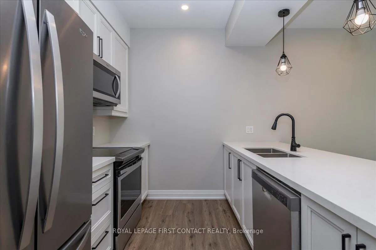 Photo 6 of 4 Stonehart Lane, Barrie, East Bayfield — HOMEH