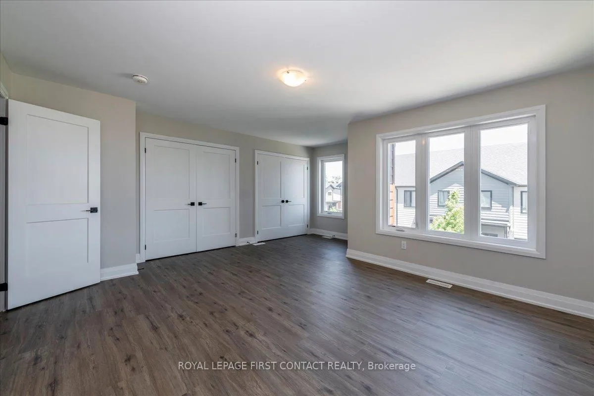 Photo 16 of 4 Stonehart Lane, Barrie, East Bayfield — HOMEH