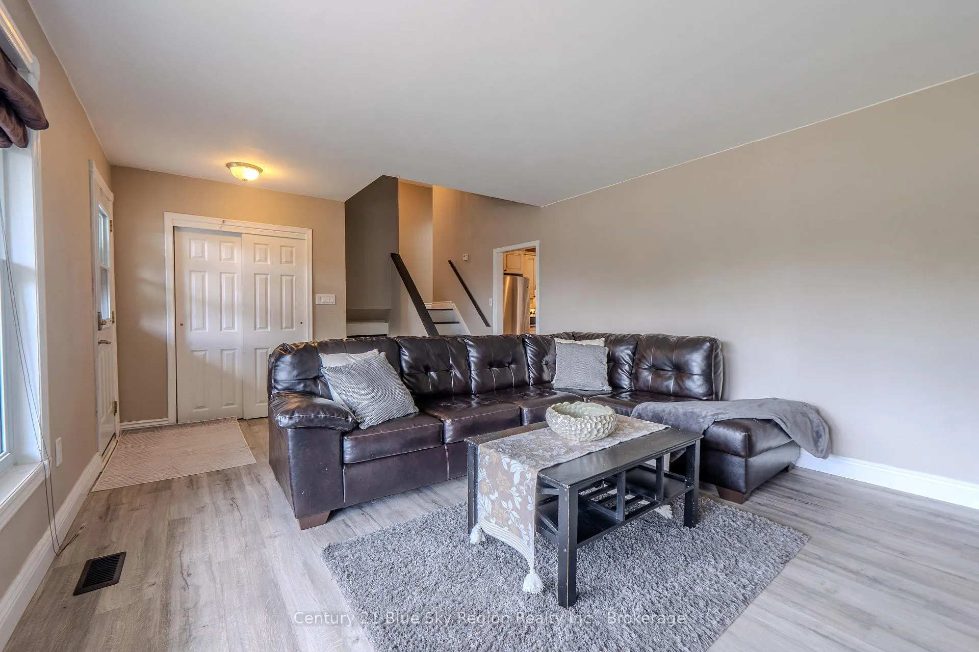 Photo 6 of 225 Reginald Road, North Bay, Birchaven — HOMEH
