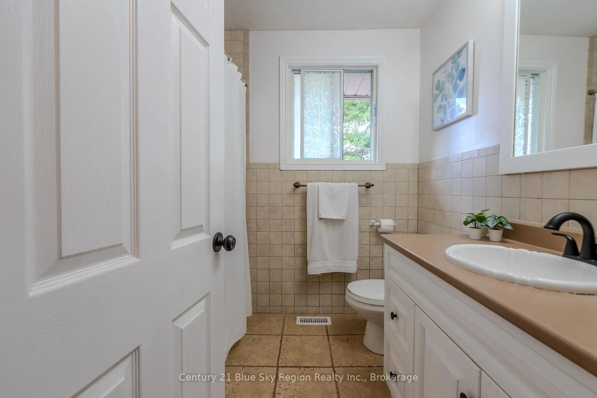 Photo 22 of 225 Reginald Road, North Bay, Birchaven — HOMEH
