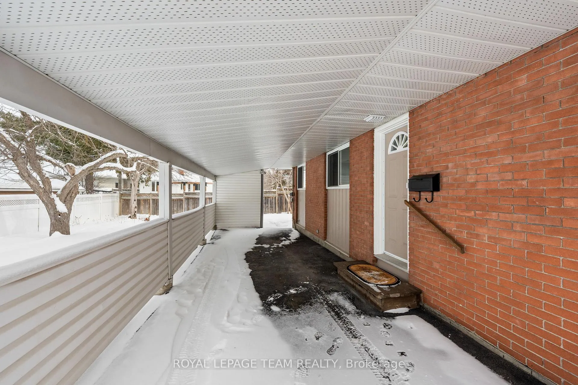 Photo 4 of 3 Domus Crescent, Ottawa, Lynwood Village — HOMEH