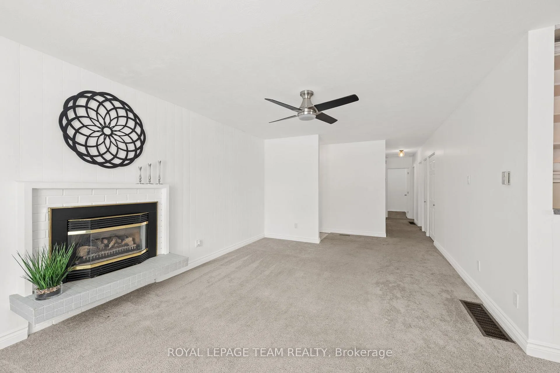 Photo 10 of 3 Domus Crescent, Ottawa, Lynwood Village — HOMEH