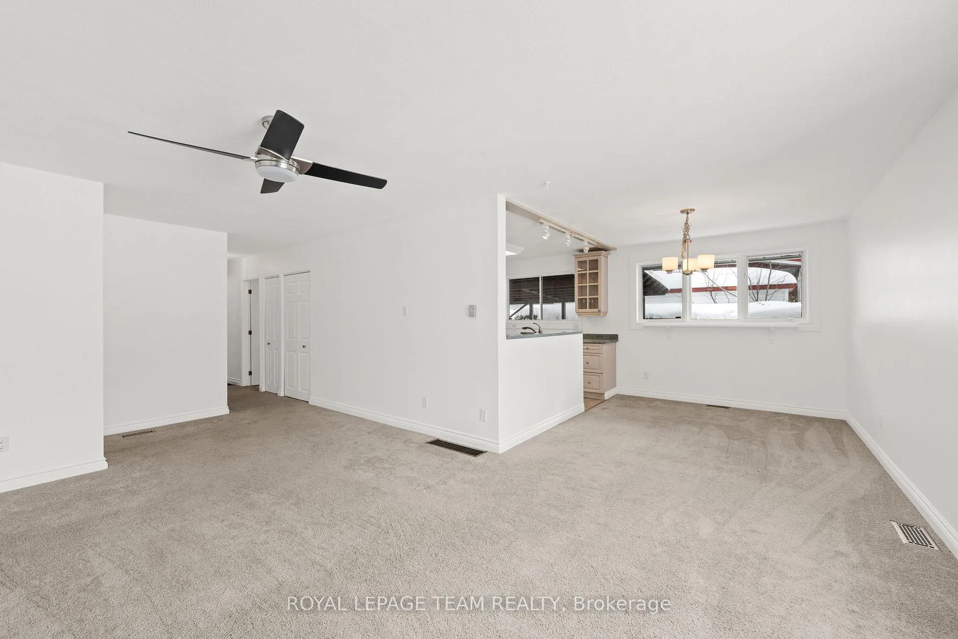 Photo 11 of 3 Domus Crescent, Ottawa, Lynwood Village — HOMEH