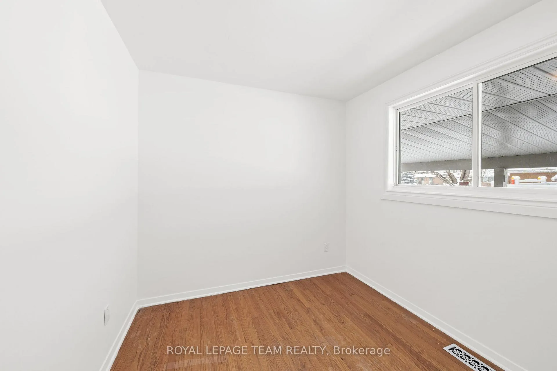 Photo 26 of 3 Domus Crescent, Ottawa, Lynwood Village — HOMEH