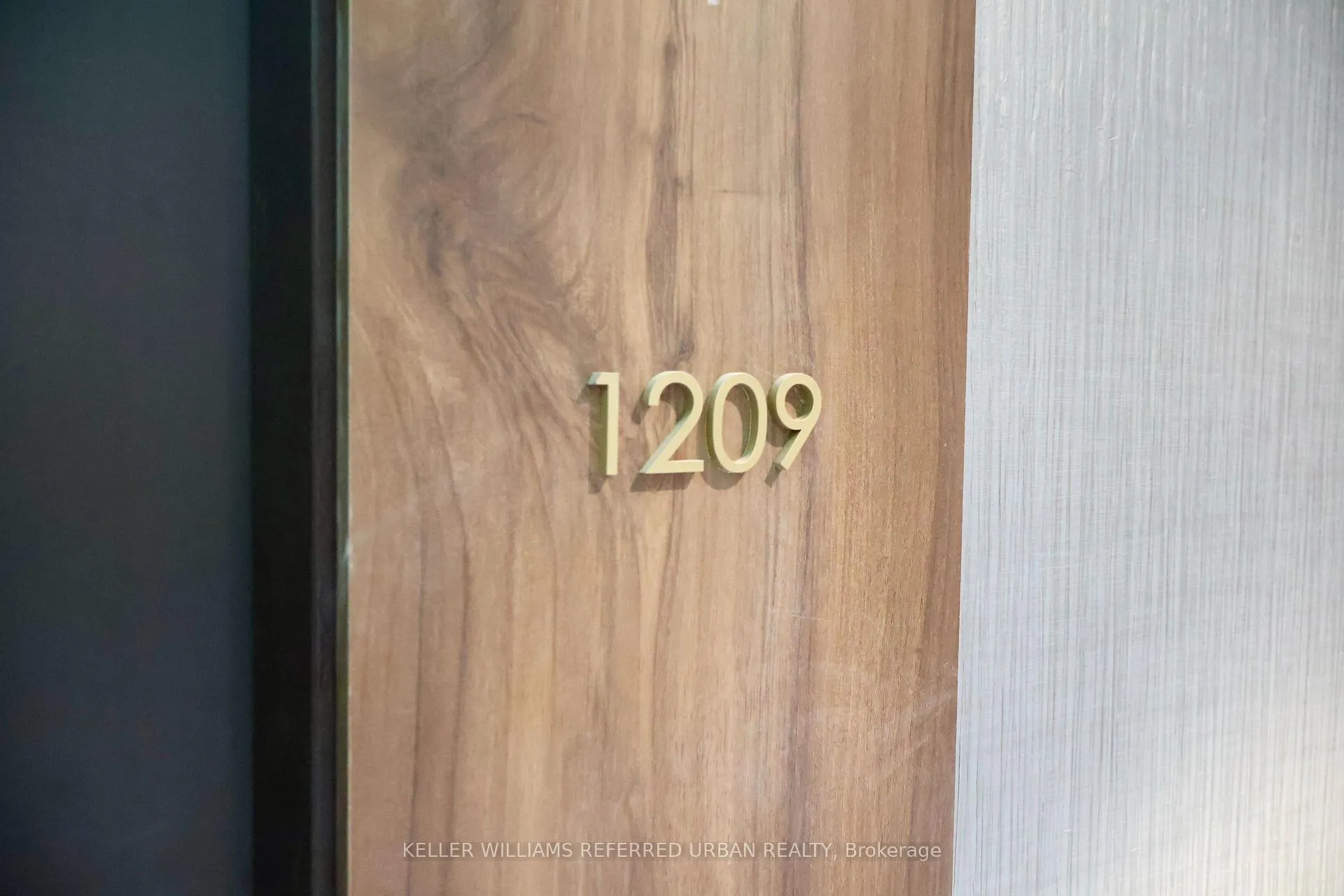 Photo 3 of Unit 1209, 39 Mary Street, Barrie, City Centre — HOMEH