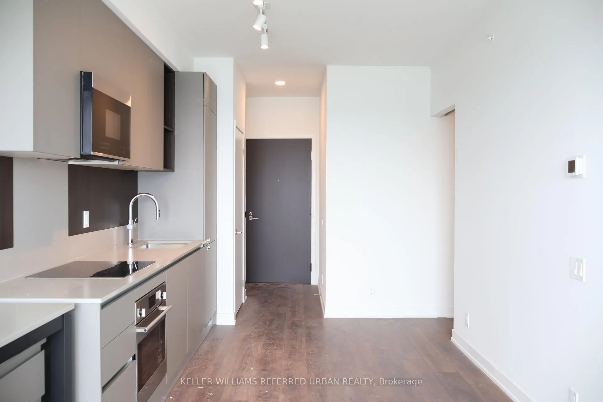 Photo 5 of Unit 1209, 39 Mary Street, Barrie, City Centre — HOMEH