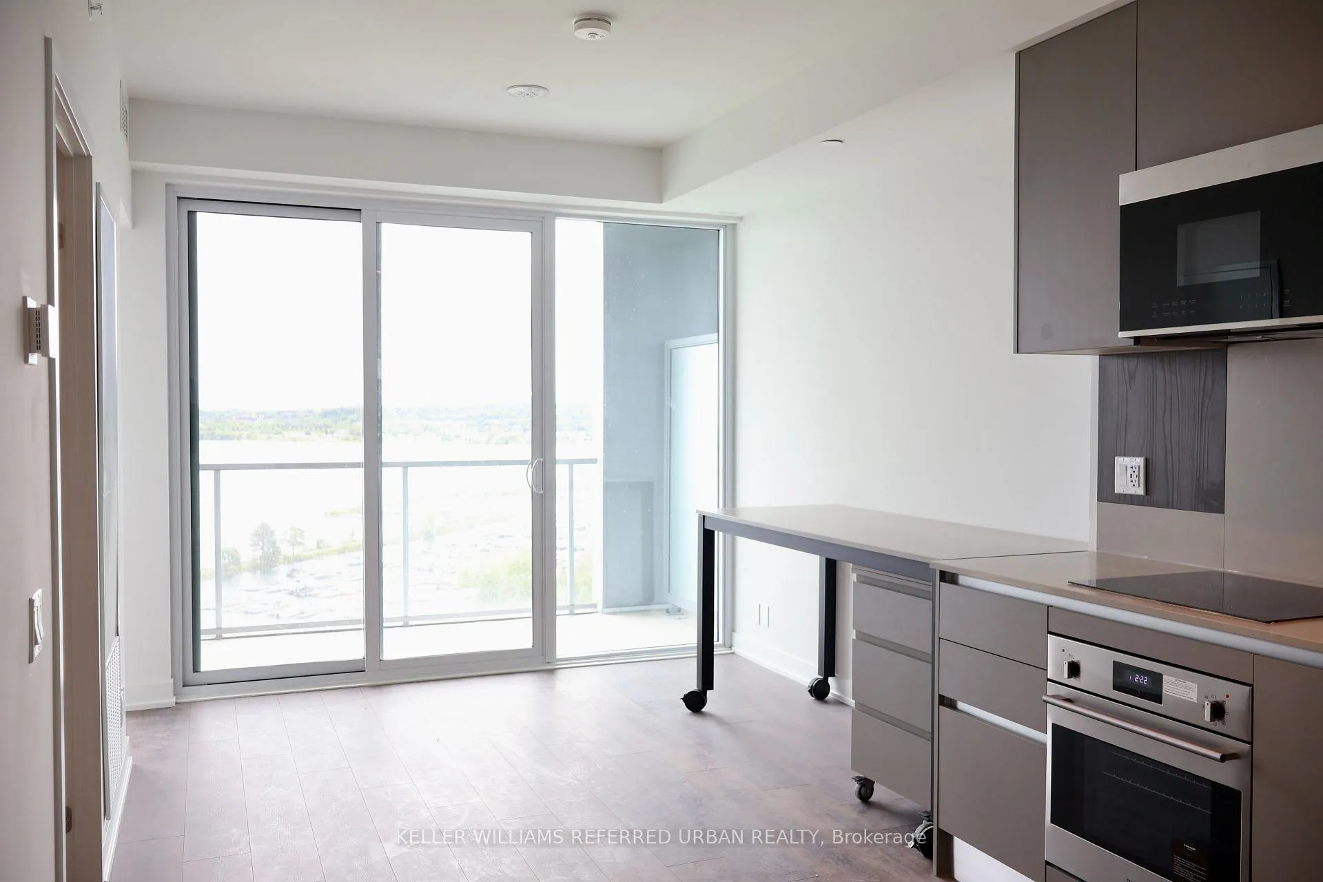 Photo 12 of Unit 1209, 39 Mary Street, Barrie, City Centre — HOMEH