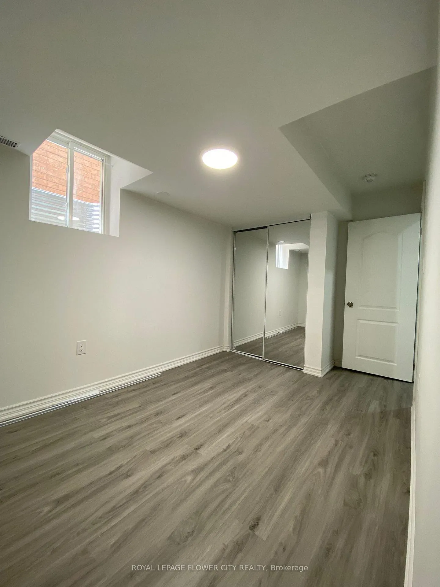 Photo 7 of Unit Basement, 29 Marshmarigold Drive, Brampton, Fletcher's Meadow — HOMEH