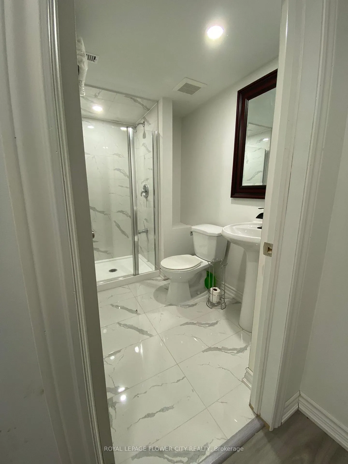 Photo 10 of Unit Basement, 29 Marshmarigold Drive, Brampton, Fletcher's Meadow — HOMEH