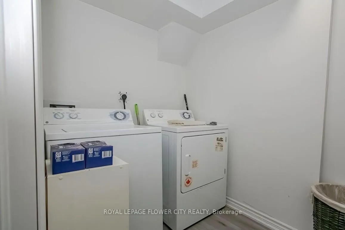 Photo 12 of Unit Basement, 29 Marshmarigold Drive, Brampton, Fletcher's Meadow — HOMEH